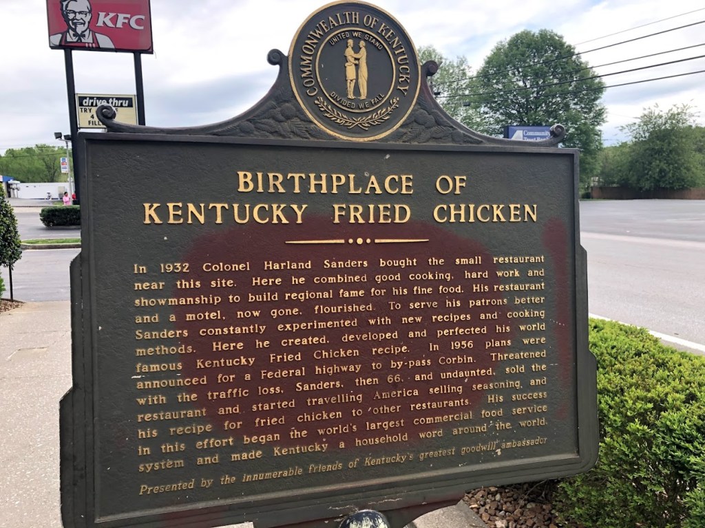 KFC - самый первый ресторан сети, открытый полковником Сандерсом в Кентукки